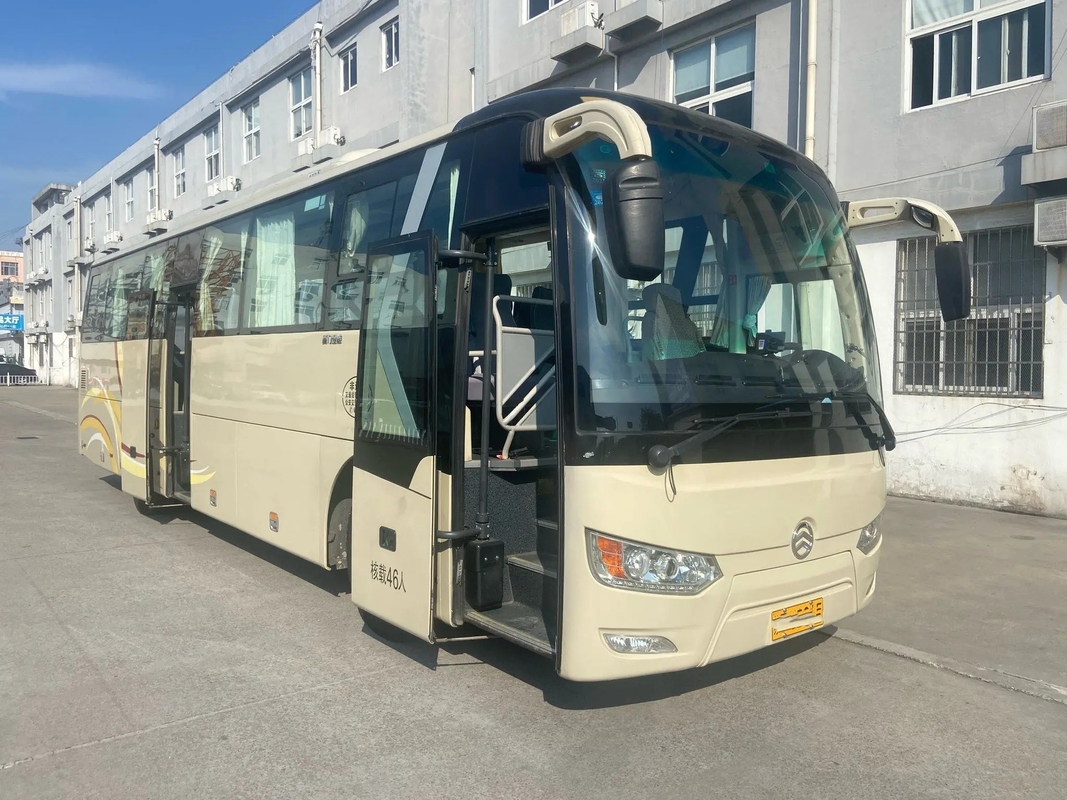 Bus Pelatih Bekas Pintu Tengah Jendela Penyegelan Mesin Yuchai 46 Kursi Tahun 2018 2nd Golden Dragon XML6102