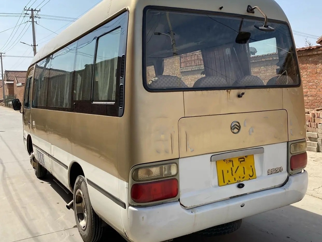Pintu Ayun Eksternal Pelatih Mini Bekas 19 Kursi Mesin Depan EURO III Digunakan Golden Dragon XML6601