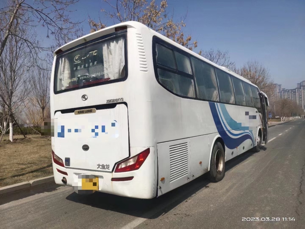 2nd Hand Bus 10.5 Meter Jendela Penyegelan Pintu Penumpang Tengah 47 Kursi AC Digunakan Kinglong Bus XMQ6101