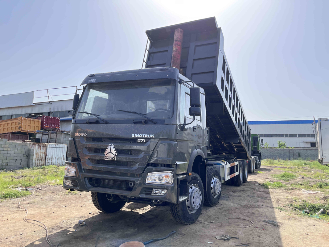 Truk Tipper Bekas Mesin Sinotruck 371hp 10,5 Meter 16t Nilai Beban 8×4 Tangan Kedua HOWO ZZ3317