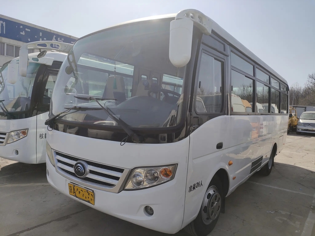 Pintu Lipat Bus Pendek Bekas 26 Kursi Jendela Geser Mesin Depan 7 Meter Second Hand Bus Tong Muda ZK6720D