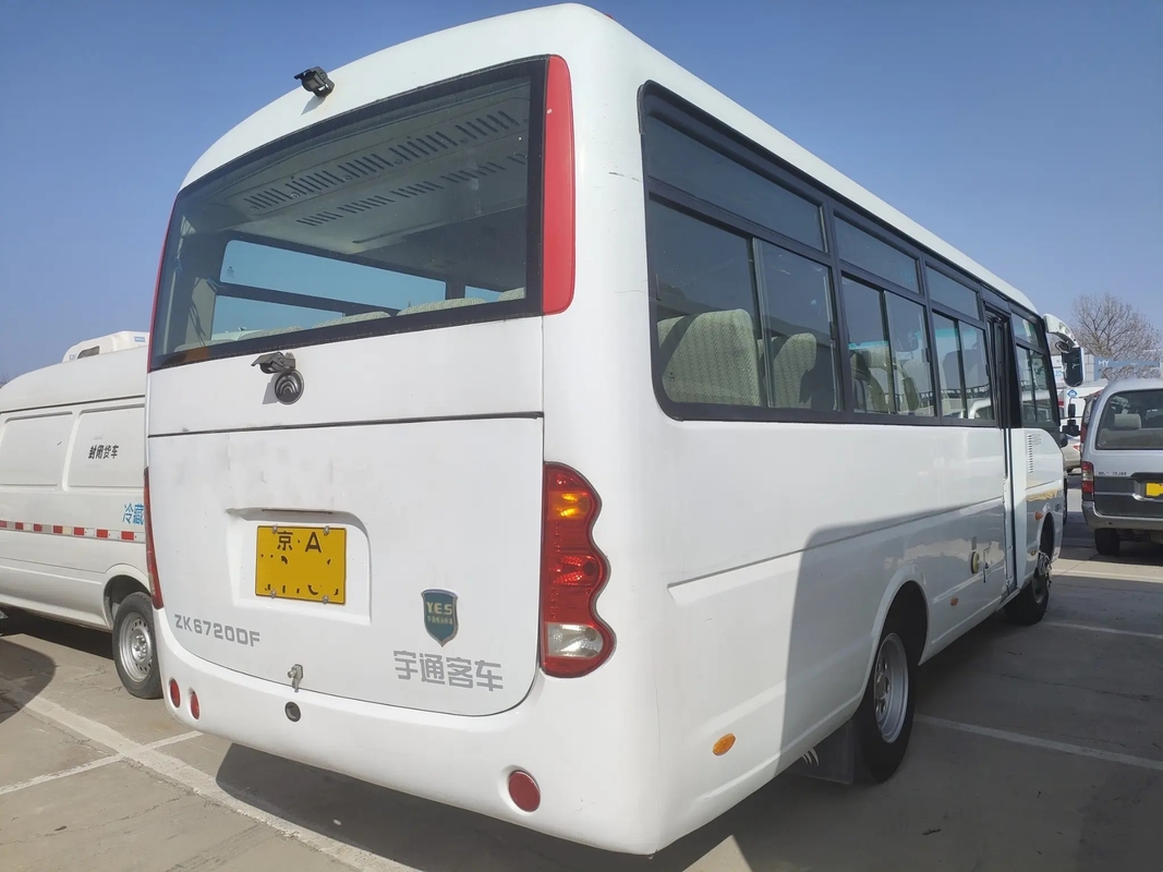 Pintu Lipat Bus Pendek Bekas 26 Kursi Jendela Geser Mesin Depan 7 Meter Second Hand Bus Tong Muda ZK6720D