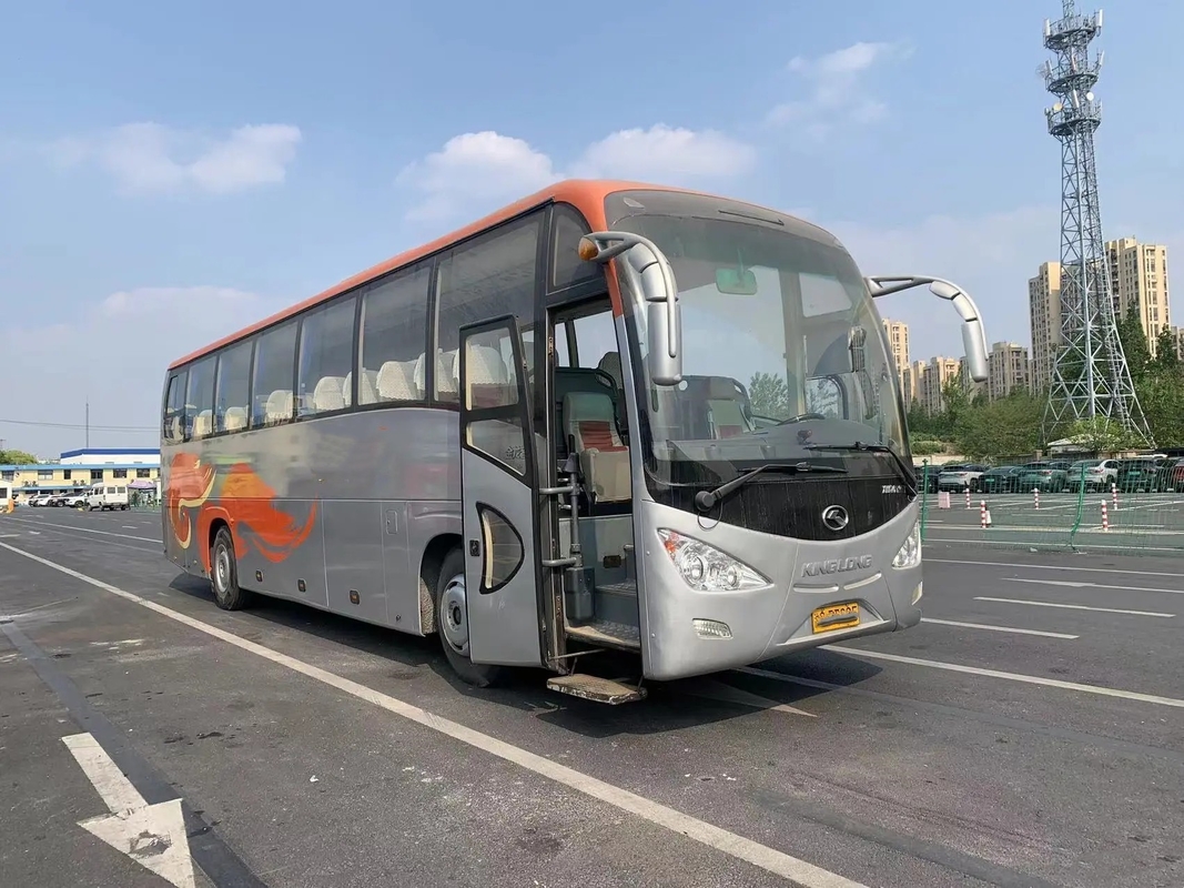 Coach Second Hand EURO III 55 Seats Sealing Window Enam Silinder Mesin Yuchai Menggunakan Kinglong Bus XMQ6126