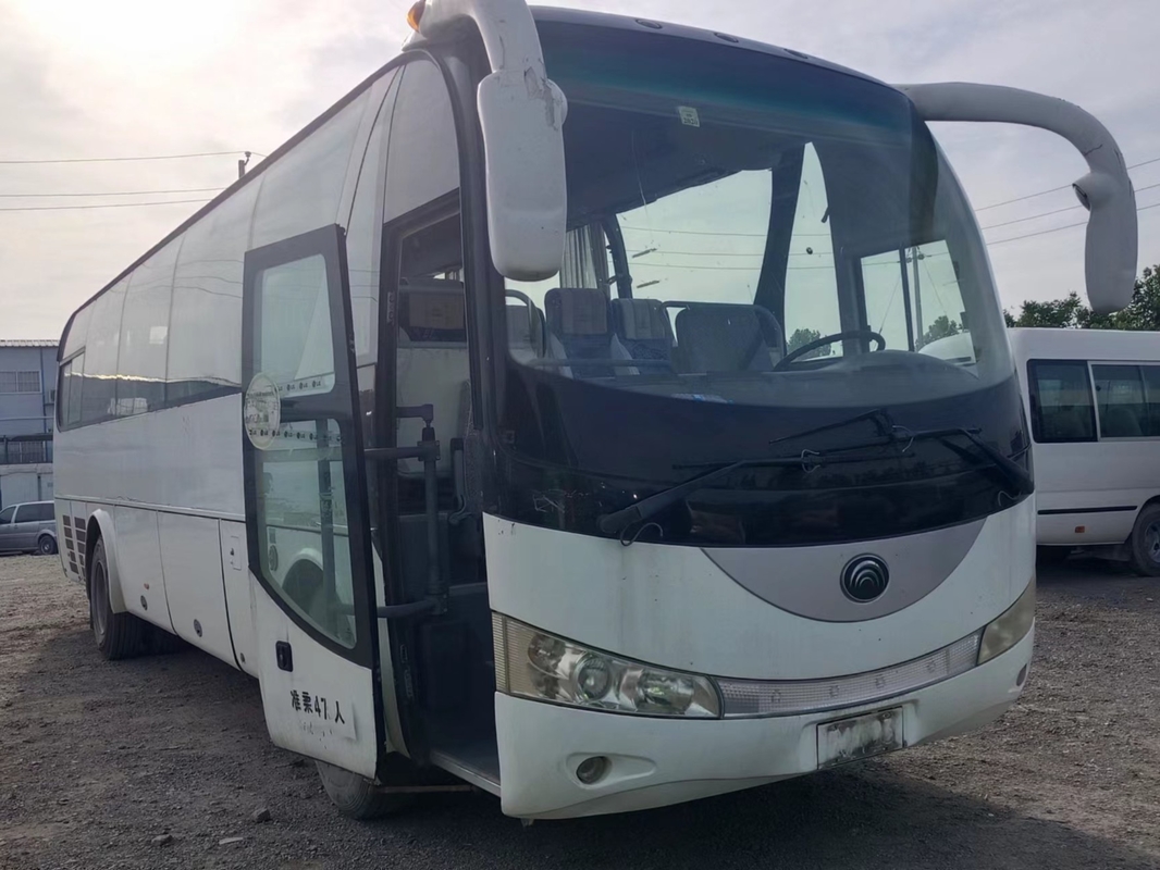 2nd Hand Coach 47 Seats Sealing Window Air Conditioner EURO III Mesin Yuchai 10,5 Meter Young Tong ZK6100