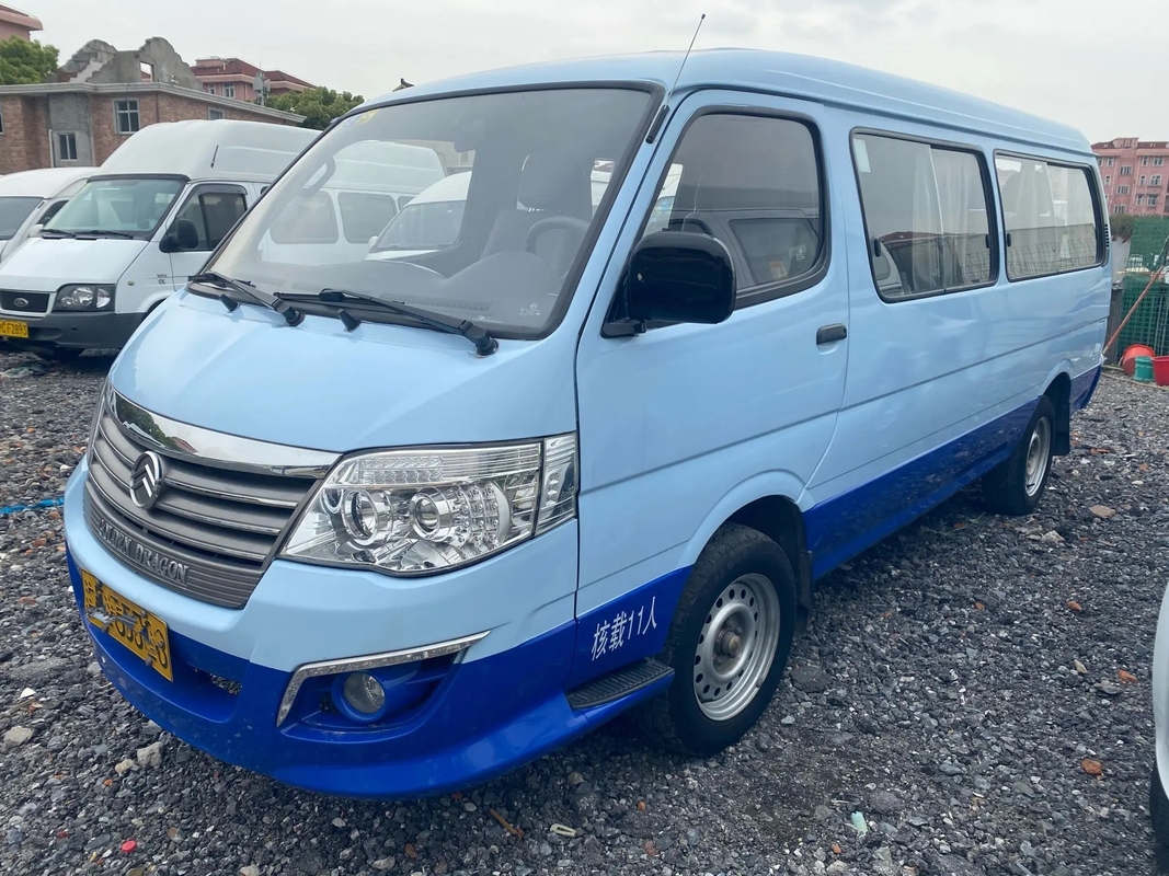 Digunakan 12 Seater Minibus Warna Putih Dan Biru 11 Kursi Golden Dragon Hiace XML6532 Mesin Bensin LHD