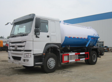 Truk Air Limbah Bekas 10m³ Kapasitas Tanker 4 × 2 Mode Drive 11 Ton Truk Pengisap Limbah Baru