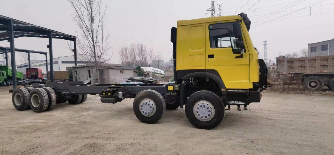 Truk Kargo Bekas 8 × 4 Drive Mode Sinotruck Howo Cargo Truck Chassis 11 Meter Panjang 12 Ban
