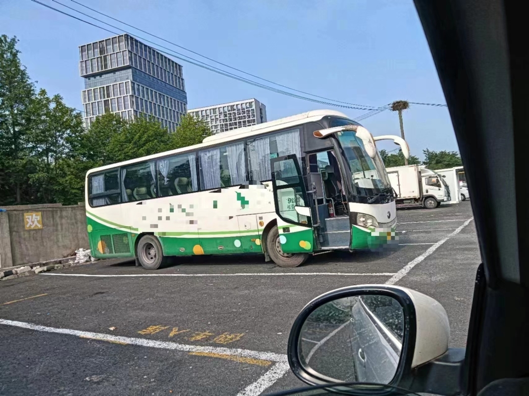 Digunakan Bus Pendek 9 Meter Mesin Langka 39 Kursi Penyegelan Jendela LHD/RHD Rak Bagasi Youngtong ZK6908