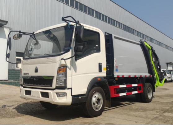Pedagang Truk Kendaraan Komersial 8m³ Memuat 4×2 Mode Berkendara HOWO Truk Sampah Terkompresi Panjang 7,5 Meter