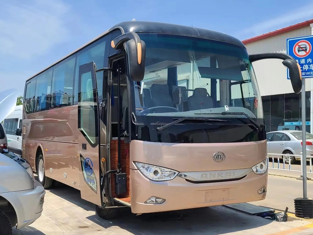 Bus Diesel Bekas 2015 Tahun Standar Emisi EURO IV 35 Kursi Penyegelan Jendela Bus Warna Sampanye Ankai HFF6859
