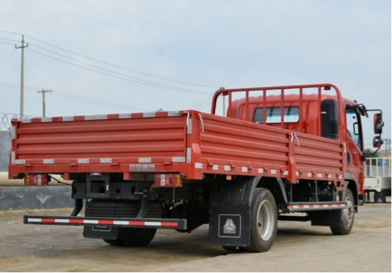 Truk Bahan Bakar Bekas Truk Kargo Sinotruck Howo Memuat Berat 8-10 Ton 4×2 Mode Drive Drive Tangan Kanan
