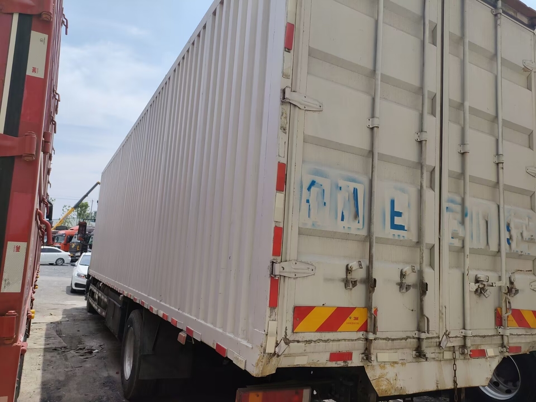 Truk Kargo Bekas Mesin Cummins 245 Hp Gearbox Cepat 10 Meter Kabin Atap Tinggi Dongfeng Van Truck