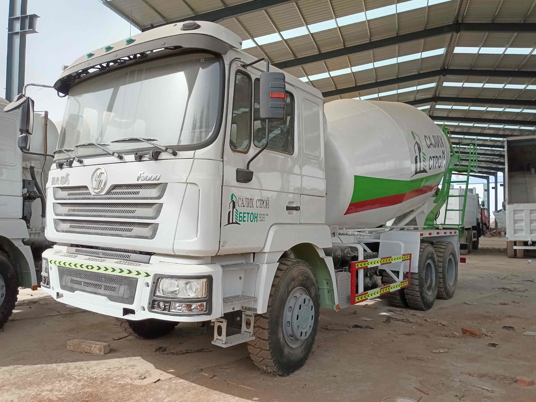 Truk Pengaduk Semen Bekas Volume Dinamis 5m³ Nilai Beban Pemuatan 11 Ton Mesin Weichai 6×4 Mode Penggerak