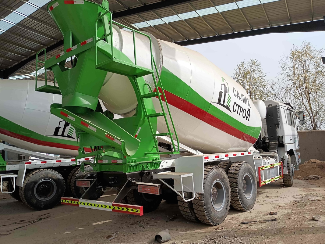 Truk Pengaduk Semen Bekas Volume Dinamis 5m³ Nilai Beban Pemuatan 11 Ton Mesin Weichai 6×4 Mode Penggerak