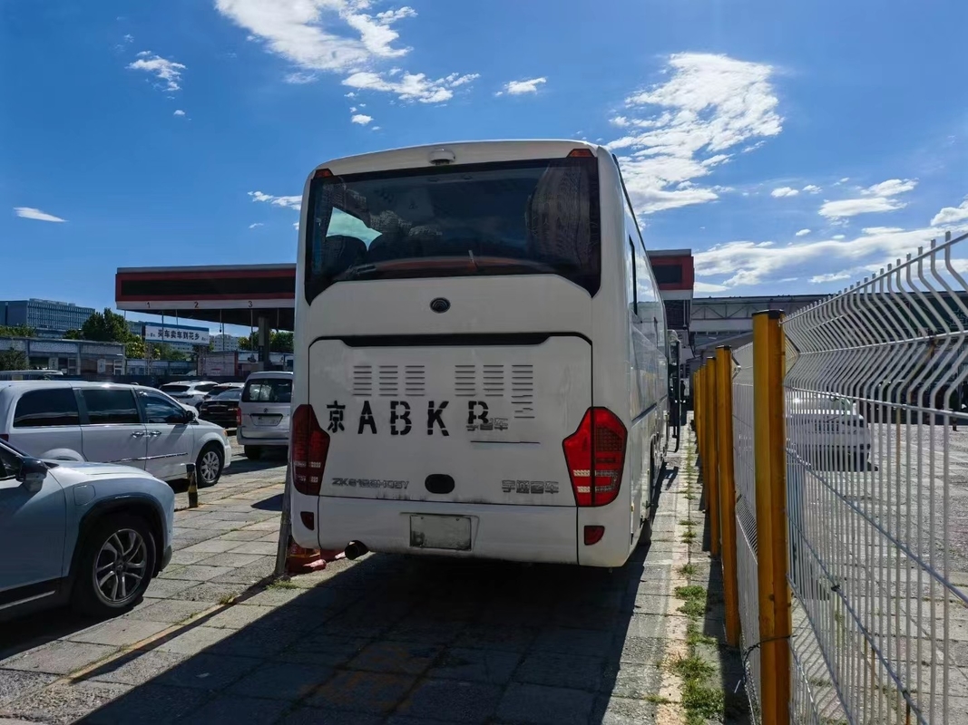 Young Tong Bus ZK6112 Warna Putih 53 Kursi Panjang 12 Meter Mesin Weichai 336hp AC 2nd Hand Coach Bus