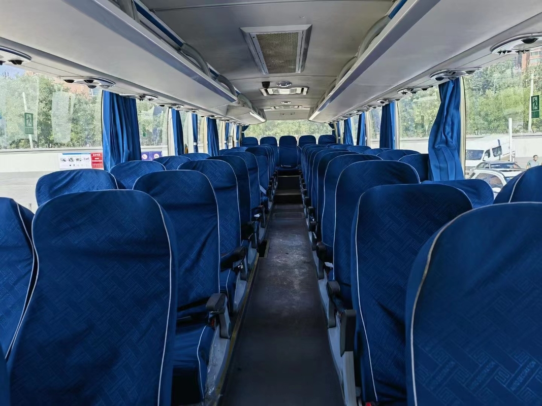 Young Tong Bus ZK6112 Warna Putih 53 Kursi Panjang 12 Meter Mesin Weichai 336hp AC 2nd Hand Coach Bus