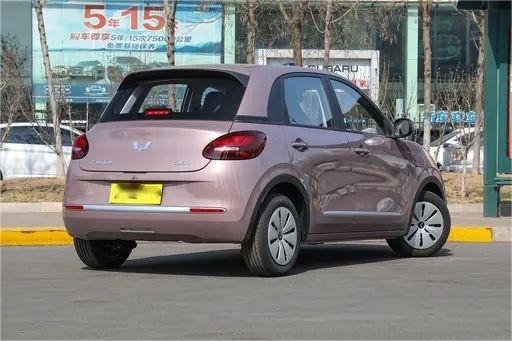 Kendaraan Energi Baru Ute Wuling Bingo 203KM 2023 Model 5 Kursi 4 Meter Panjang
