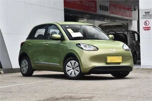 Kendaraan Energi Baru Bekas Wuling Bingo 333KM 2023 Model Aurora Hijau Warna