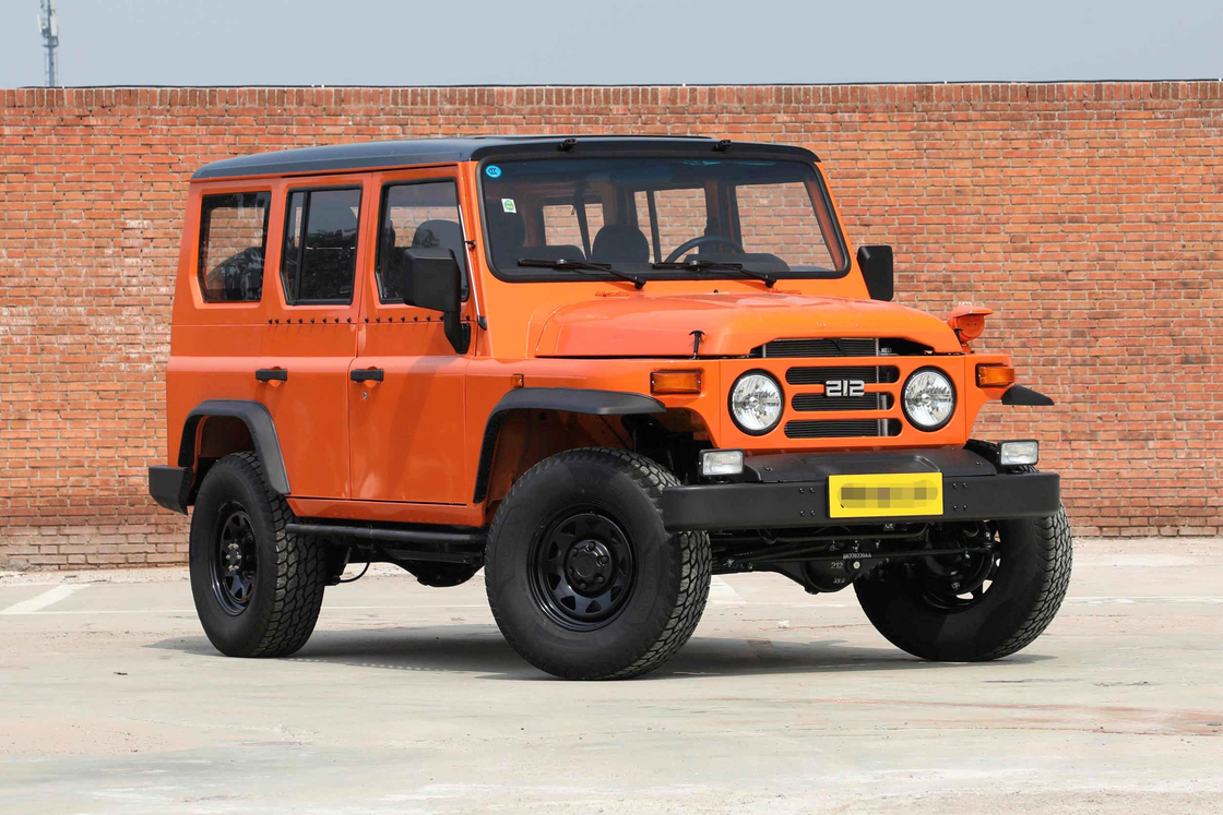 SUV Untuk Dijual BAW 4*4 Drive Mode 6 Speed Manual Transmission Oil Engine Off-Road