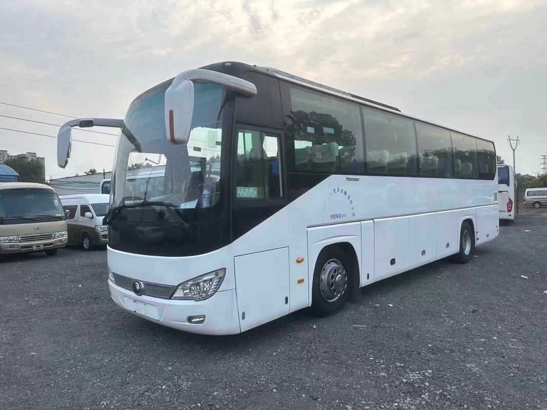 Bus bekas 2015 Tahun Pintu penumpang ganda 49 kursi AC yang baik