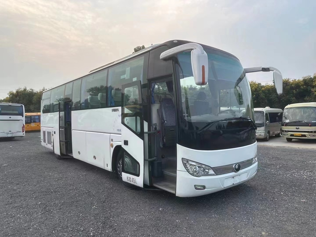 Bus bekas 2015 Tahun Pintu penumpang ganda 49 kursi AC yang baik