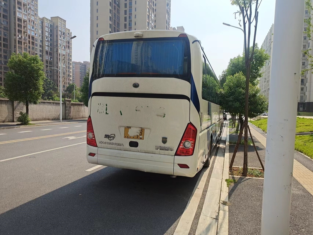 Second Hand Coach Leaf Spring 55 Kursi Mesin Weichai 2013 Tahun LHD/RHD Dua Pintu