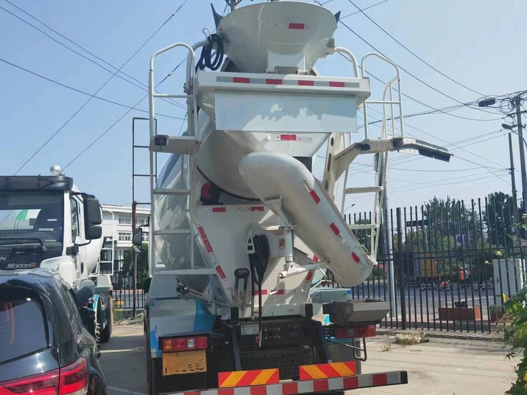 Shacman digunakan Cement Truck 8*4 Drive Mode 12 Kubik Euro 5 atap datar