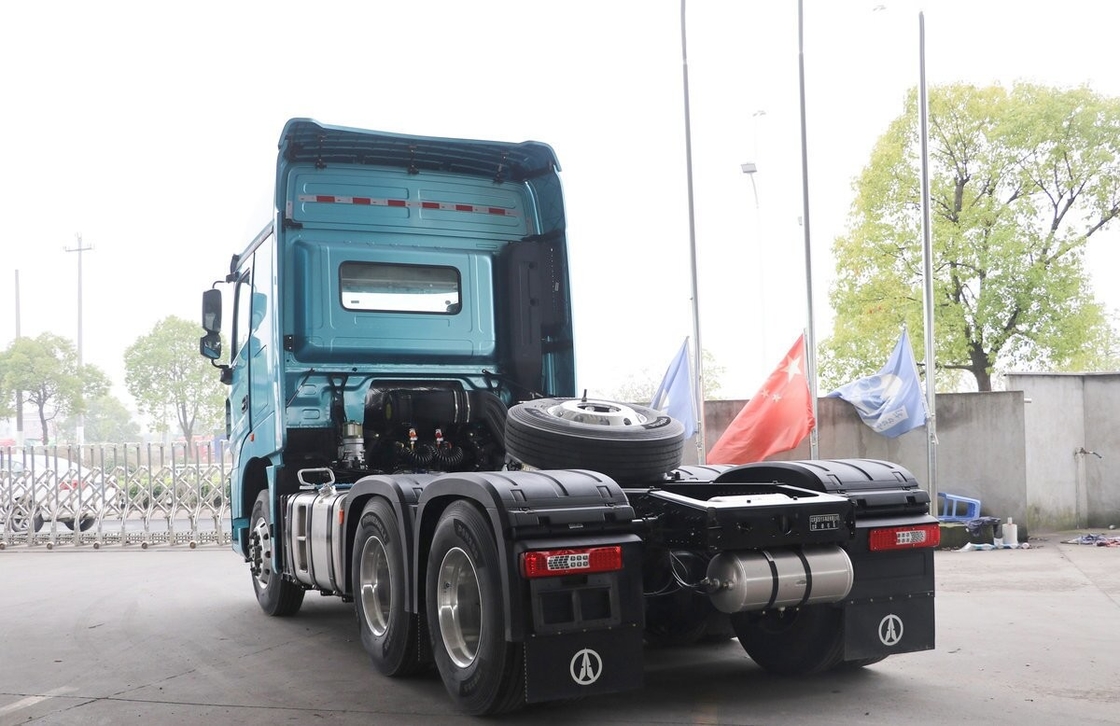 Zf Gearbox Amt 560hp bekas truk minyak bahan bakar Beiben kepala kuda 6 * 4 Drive Mode 3 poros