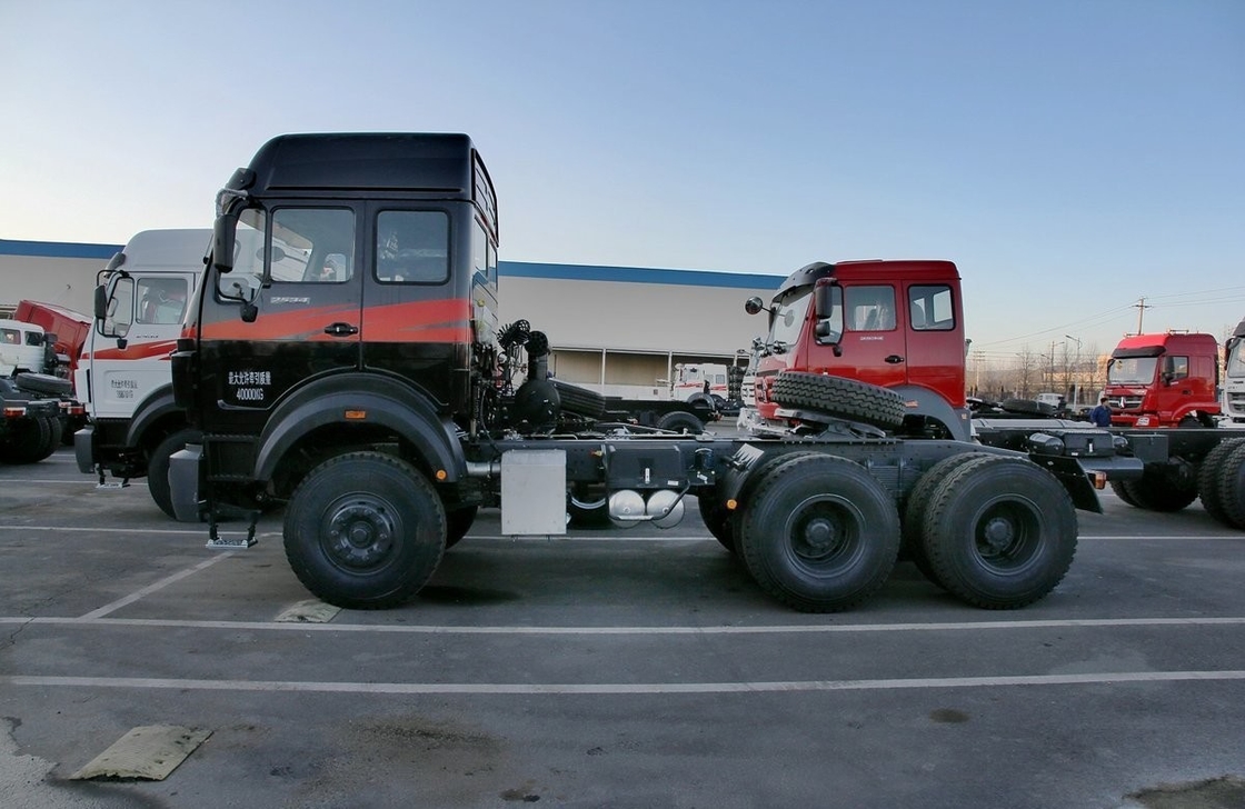 6x4 bekas Traktor Truk Beiben Traktor Kepala 336hp atap tinggi LHD / RHD