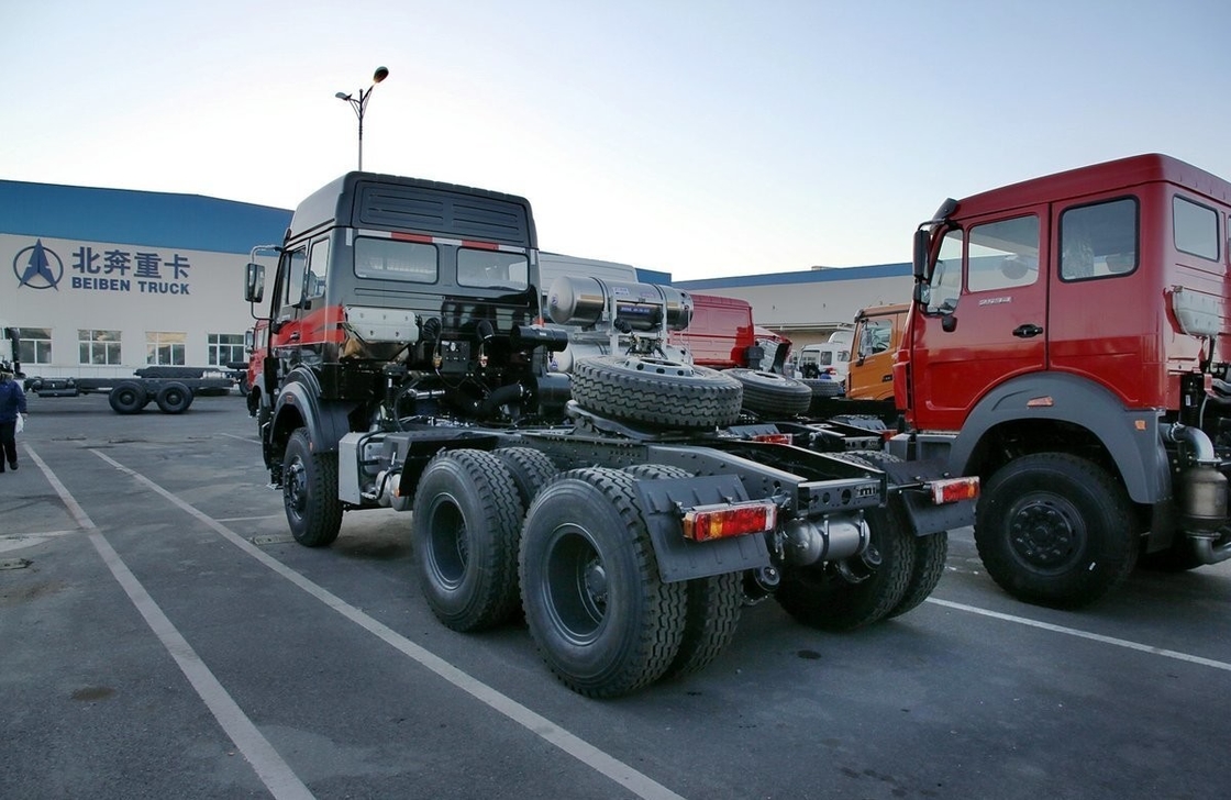 6x4 bekas Traktor Truk Beiben Traktor Kepala 336hp atap tinggi LHD / RHD