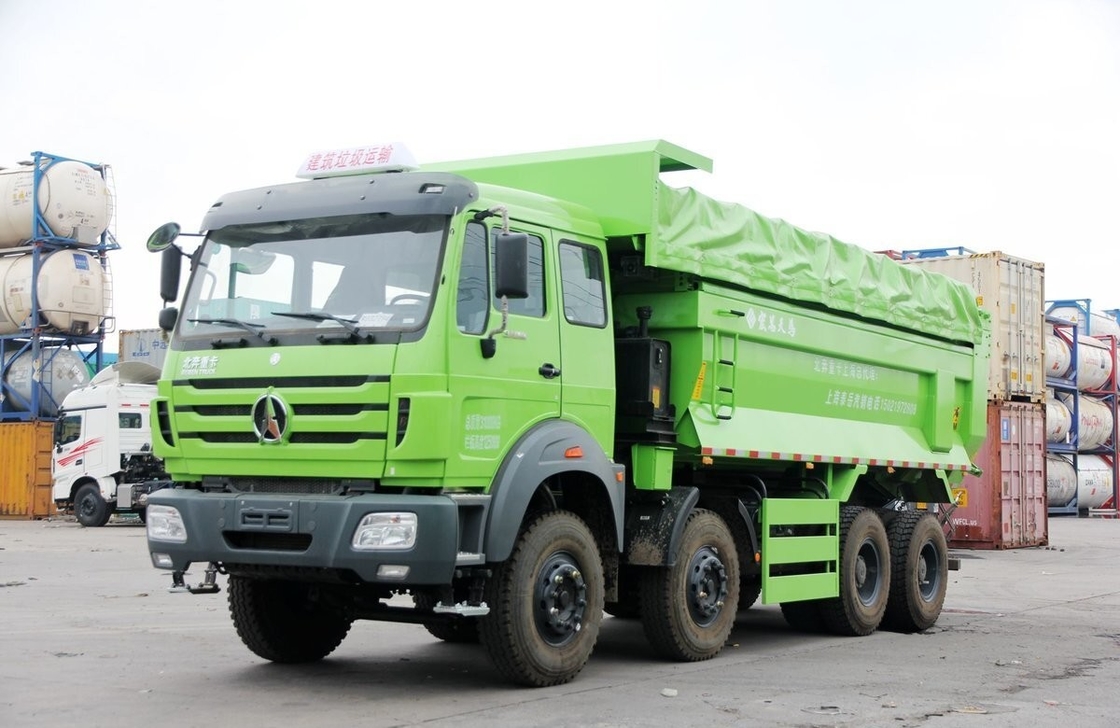 Beiben 8x4 Muck Tipper Bekerja Truk Berat Satu Dan Half Row Cab 12 Ban