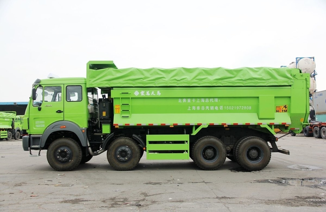 Beiben 8x4 Muck Tipper Bekerja Truk Berat Satu Dan Half Row Cab 12 Ban