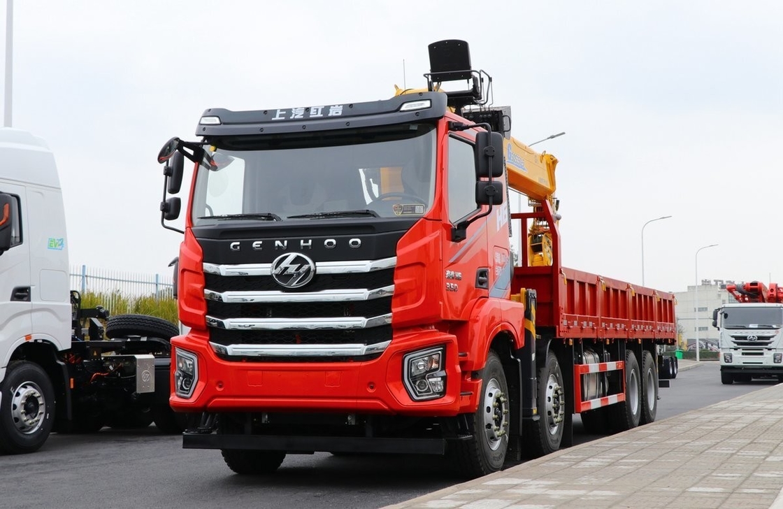 8*4 Drive Model Pre Owned Truck Crane Hongyan Dipasang 350hp Heavy Duty Euro 6