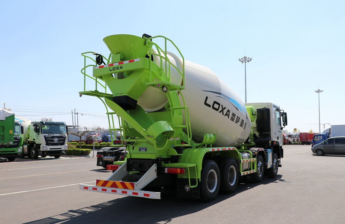 Truk Beton 7,7 Kubik Double Deff Foton GTL 8*4 Mixer Truk LOXA Tanker Baru