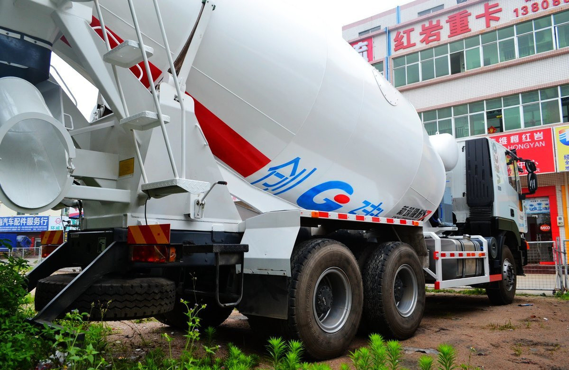 Hongyan 6*4 Iveco truk pengaduk beton kecil 5 kubik 10 ban pengemudi kiri Euro 4