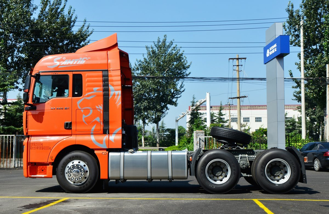 Traktor Truk 6*4 Heavy Duty Sinotruck SITRAK G7 atap tinggi 480hp AMT Leaf Spring