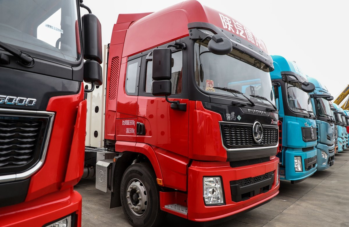 Shacman Truck 6x4 Traktor Kepala X5000 Model Mesin CNG 530hp Double-Decker Sleeper
