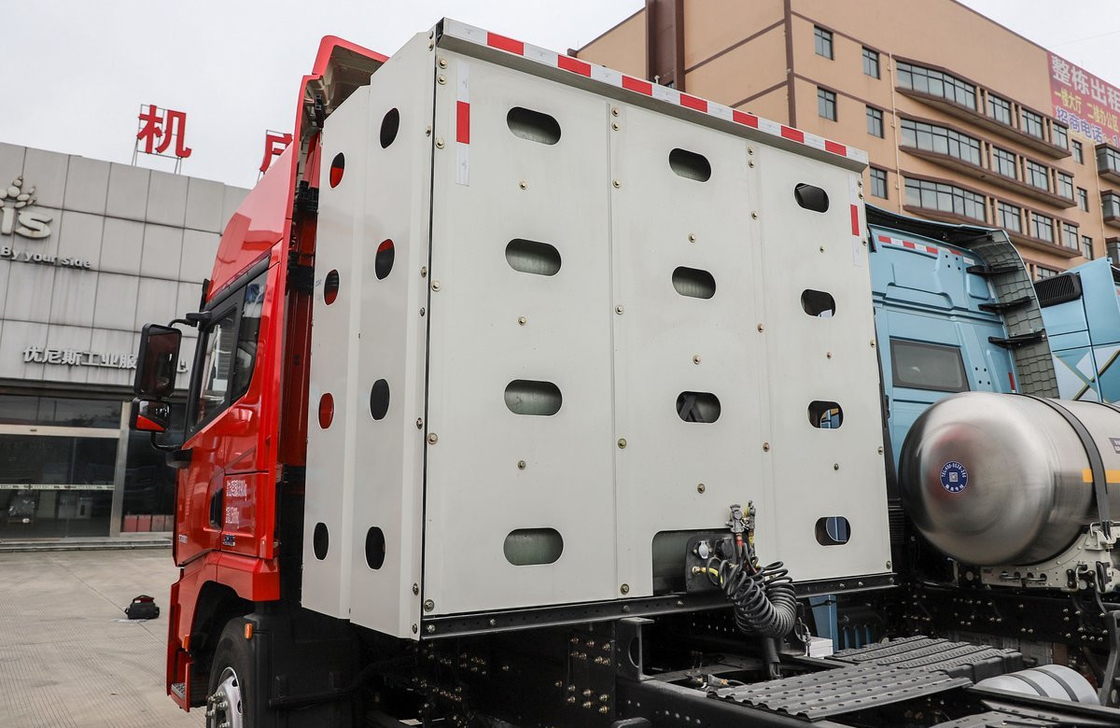Shacman Truck 6x4 Traktor Kepala X5000 Model Mesin CNG 530hp Double-Decker Sleeper