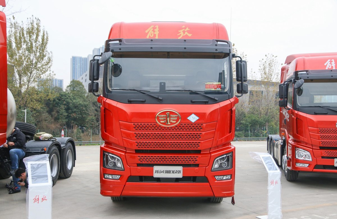 Traktor Traktor Truk Jiefang JH6 6*4 Drive Mode 510hp CNG Weichai Mesin Euro 6