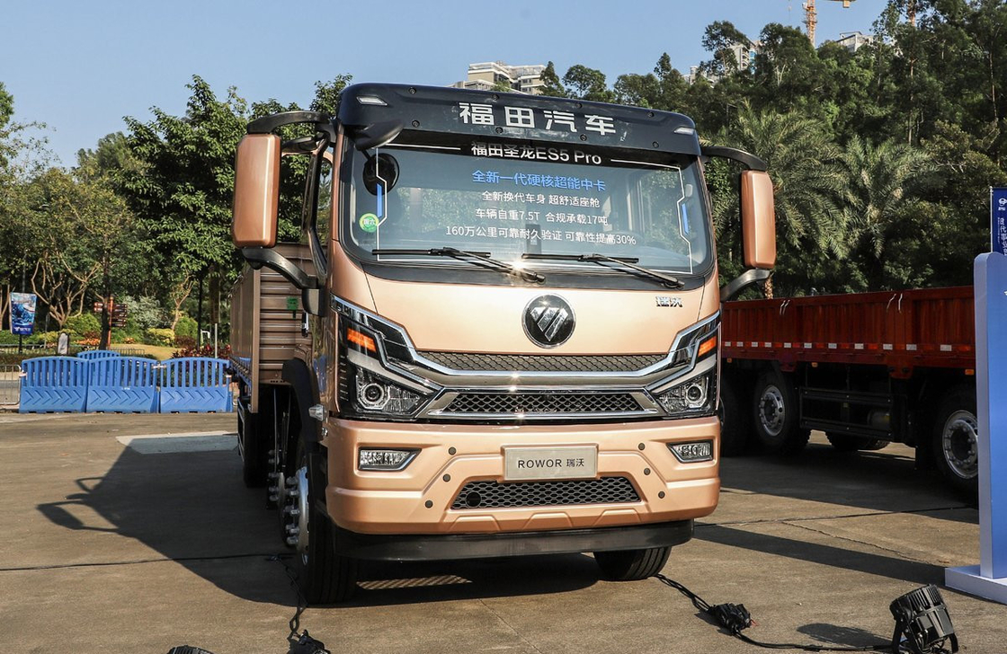 Truk kargo Cina bekas Foton Truk truk warna emas 6 * 2 Kotak datar memuat 18 ton
