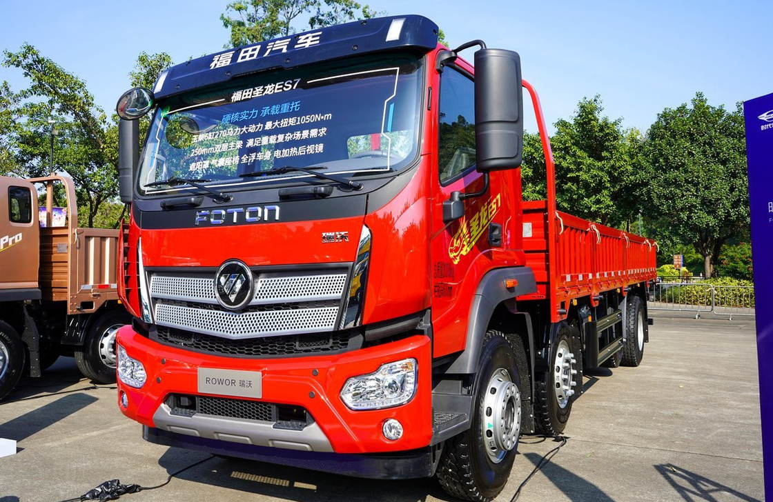Truk kargo Sino bekas Mesin Yuchai 270hp 8 * 2 Drive Mode 2 kursi Single Sleeper