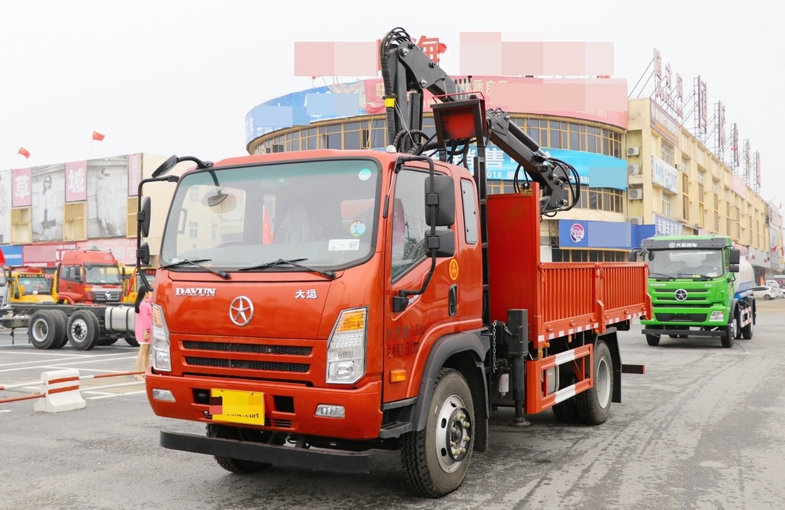 Crane Truck dipasang berat angkat 4 ton Dayun 4 * 2 Single dan Half Cab Grabber Kayu 200hp