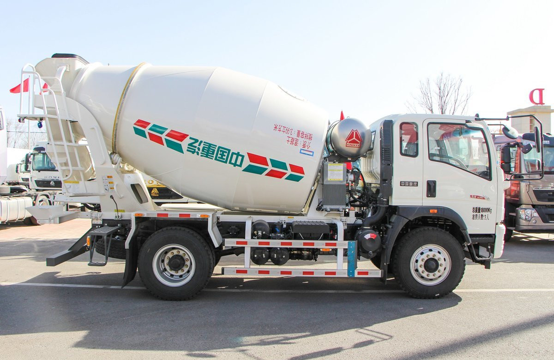 Pengaduk Beton Mini Truck HOWO 4×2 Mesin Weichai 220hp 4 Kubik Single Axle 6 Ban