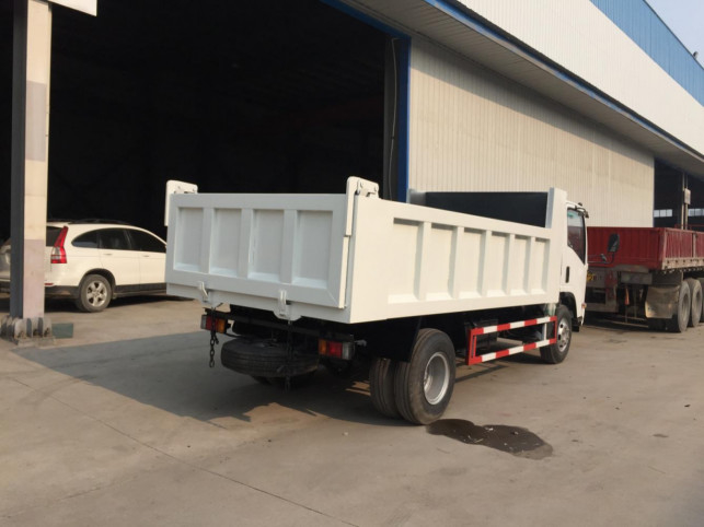 Truk Tipper bekas 4*2 memuat 10 Ton 5,2 Meter Panjang Kotak 9 Kubik Isuzu Dumper Baru