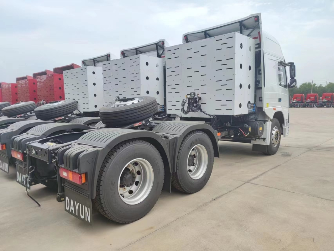 Traktor Truk 6x4 Dayun Prime Mover CNG Jarak jelajah 800km Euro 3 Emisi 400hp