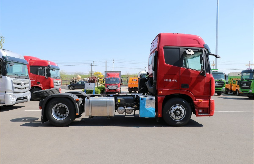Foton Traktor Truk EST ZF Gearbox Leaf Spring 4 * 2 Dirve Mode 490hp Cummins Mesin Euro 6