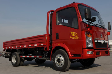 Panjang truk 3 Ton Tangki kargo Howo 4 * 2 Kotak datar Truk truk Single Kabin RHD Euro 2
