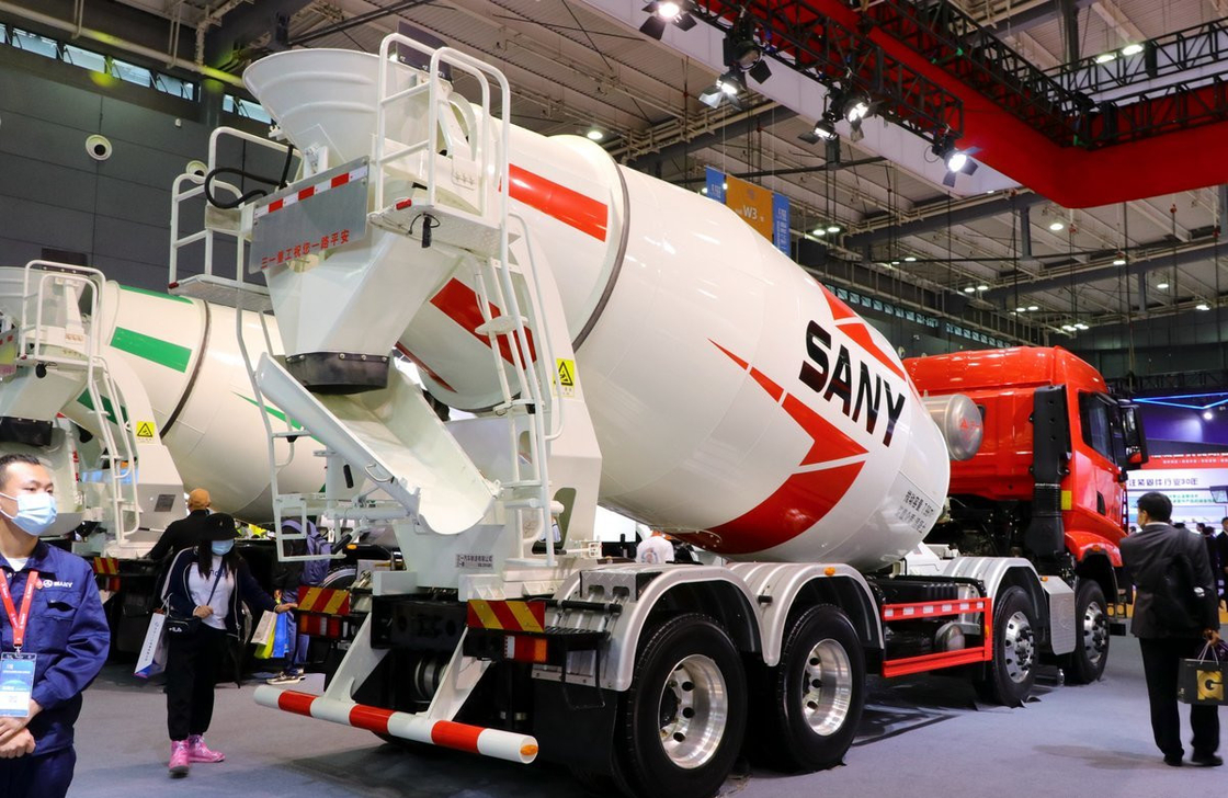 Truk Pengangkutan Beton 8×4 Sany Mixer 8 Kubik Hino Mesin 307hp 12 kecepatan Transmisi