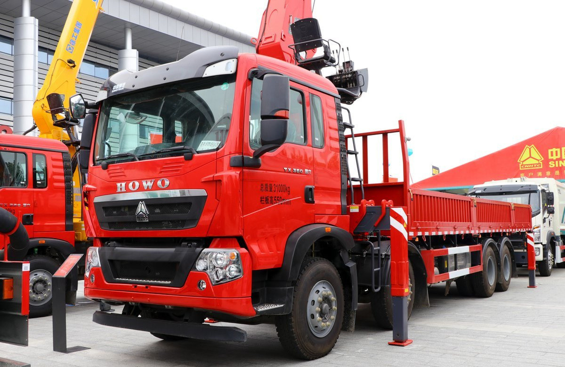 8x4 Truk Crane dipasang merek Cina Howo 350hp Weichai Mesin XCMG lengan Kuat Daya