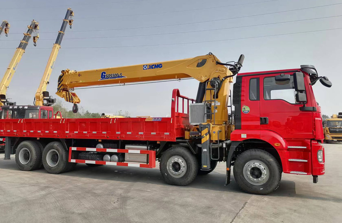 20 Ton Truck Mounted Crane Shacman 8×4 Flat Bed Box 5 Section Arm 23,7 Meter Panjang